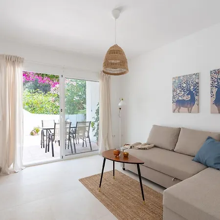 Lovely House With Private Pool In Burriana!