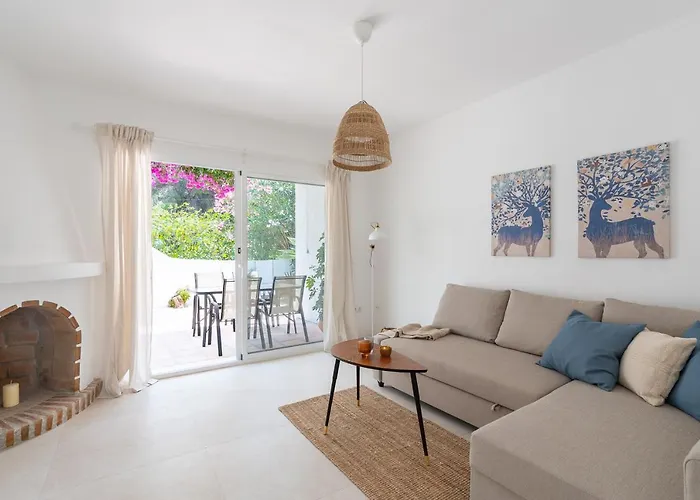 Lovely House With Private Pool In Burriana!